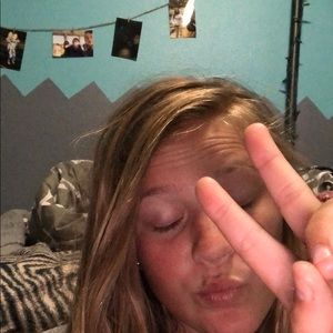 Meet your Posher, Ella